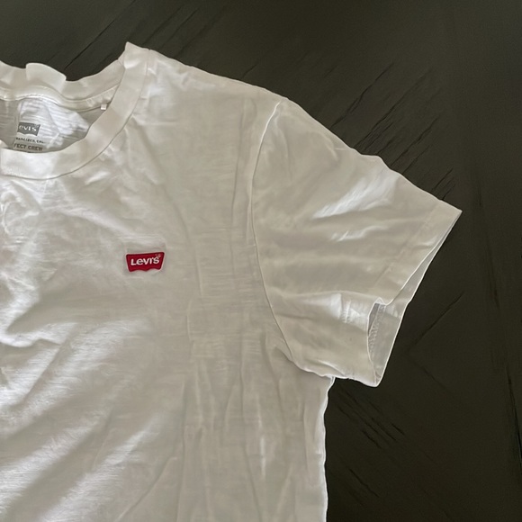 Levi’s shirt - Picture 2 of 3